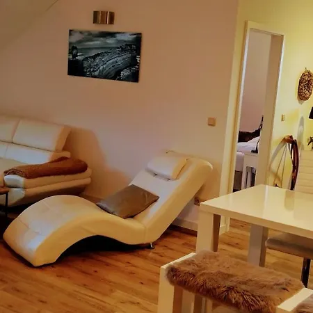 Ferienwohnung - 50 M², 2 Zimmer, Kuche, Bad, Pkw-stellplatz